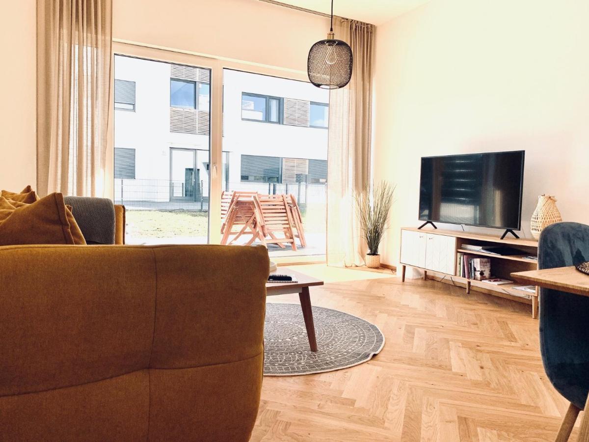 Modernes Apartment Am See Mit Terrasse غروسريشن المظهر الخارجي الصورة